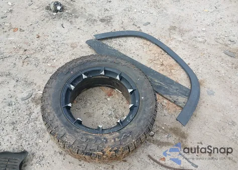 2020 Toyota Rav4 Xle z USA, uszkodzony, nr VIN 2T3P1RFV5LW128303